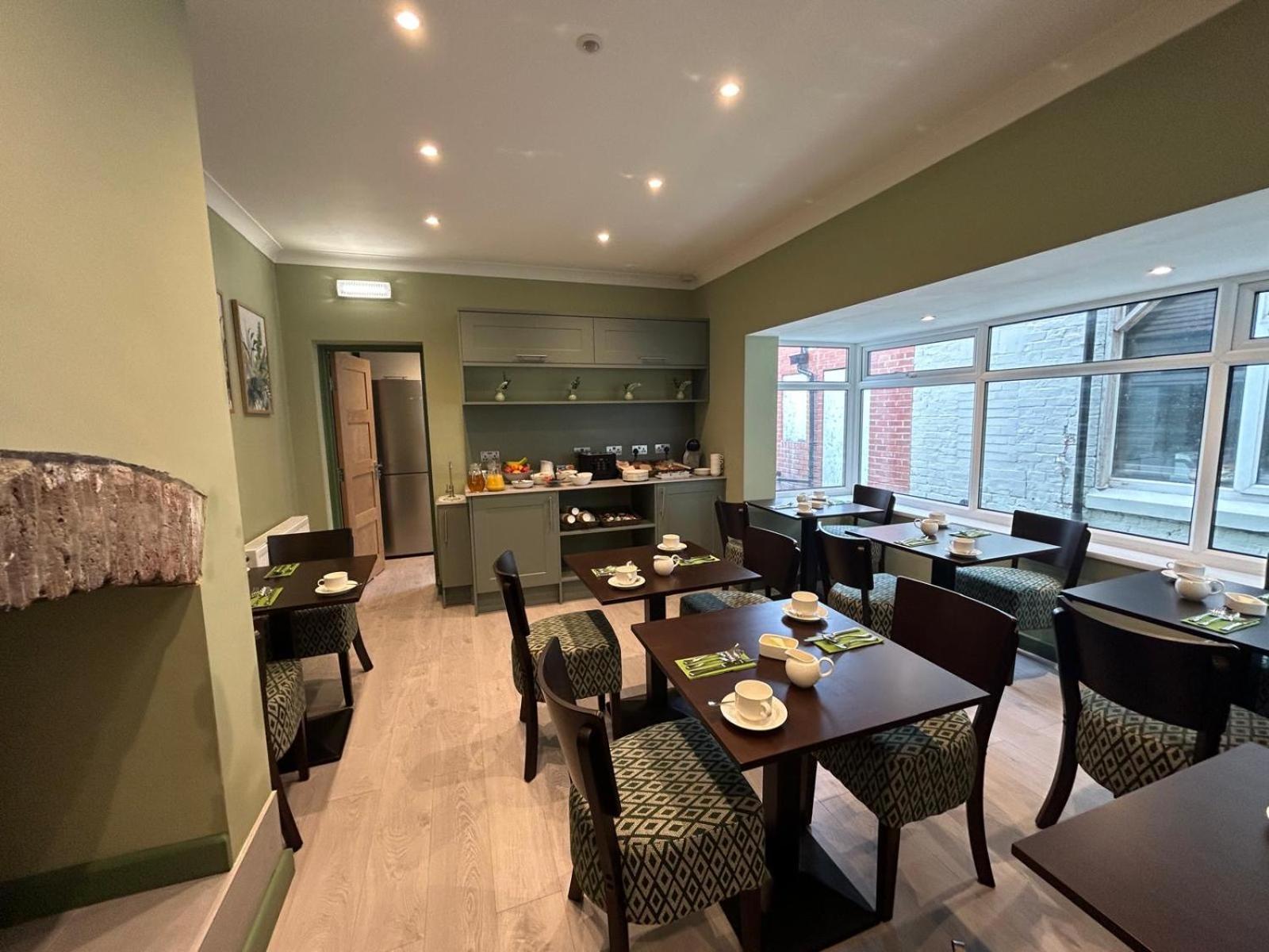 Hamilton Court Hotel Hoole Chester Eksteriør bilde