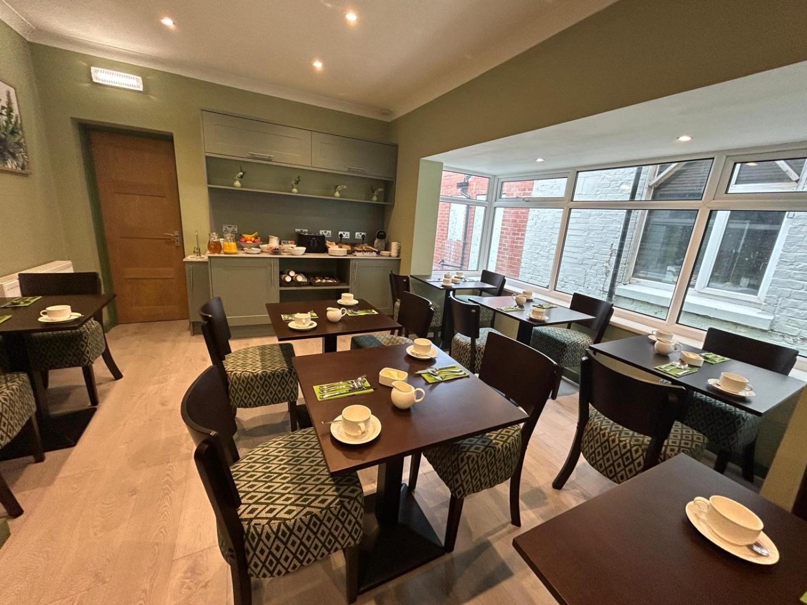 Hamilton Court Hotel Hoole Chester Eksteriør bilde