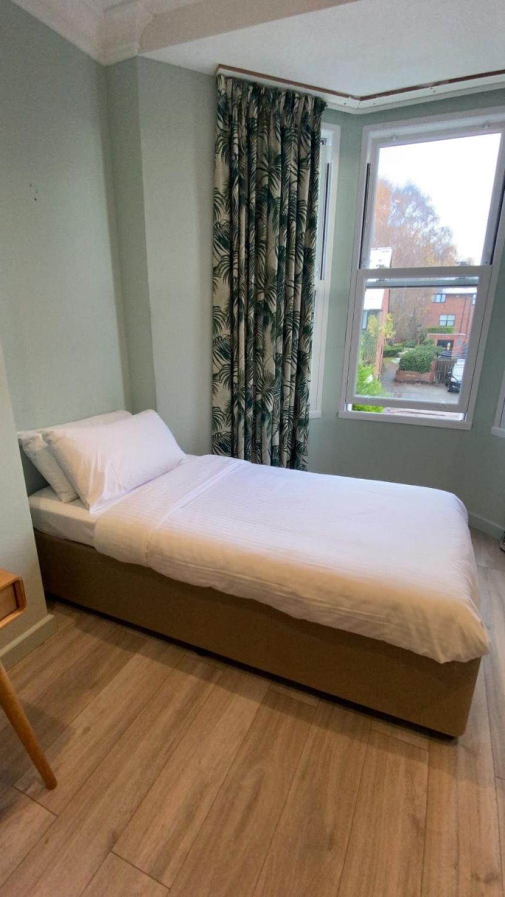 Hamilton Court Hotel Hoole Chester Eksteriør bilde